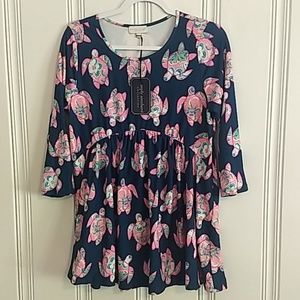 Adorable Simply Southern Turtle Top Medium New